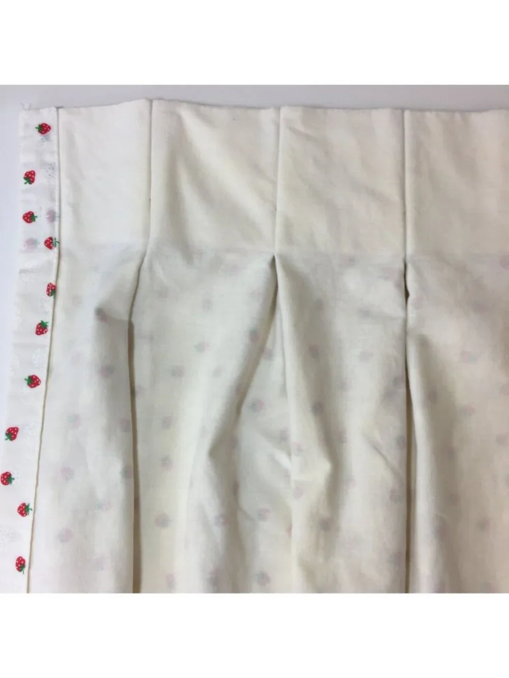 Vintage 1950s Drapes 1 Panel Curtains Weighted Corners Strawberry Cream 42x34